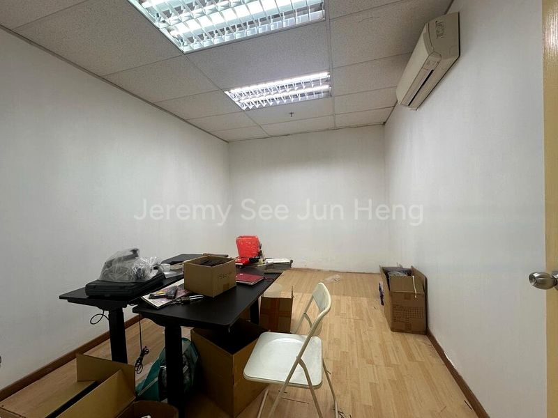 Light Industrial (B1) for Sale in  Tannery House - Image 10